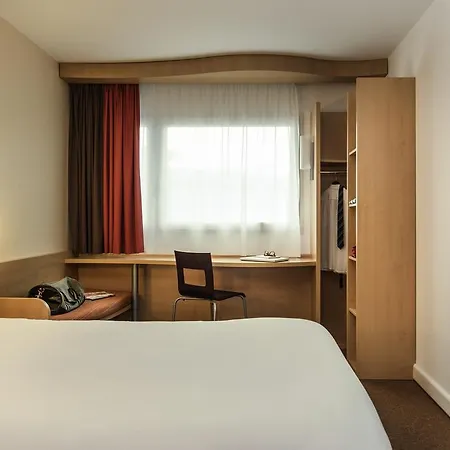 Ibis Hotel 3*
