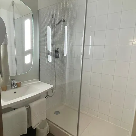 Ibis Hotel 3*