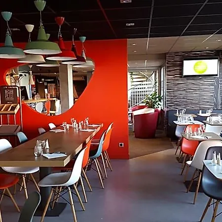Ibis Szálloda