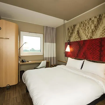 Ibis Hotel 3*